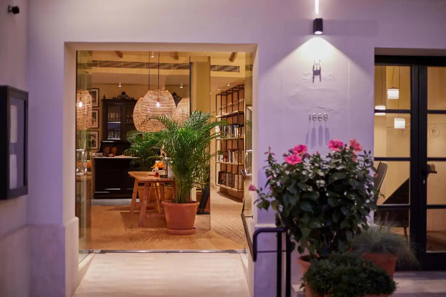 Mon Boutique Hotel Lobby