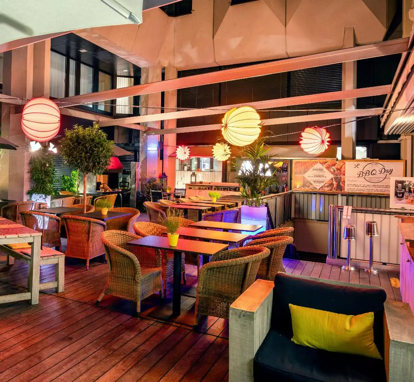 Central Plaza Restaurant