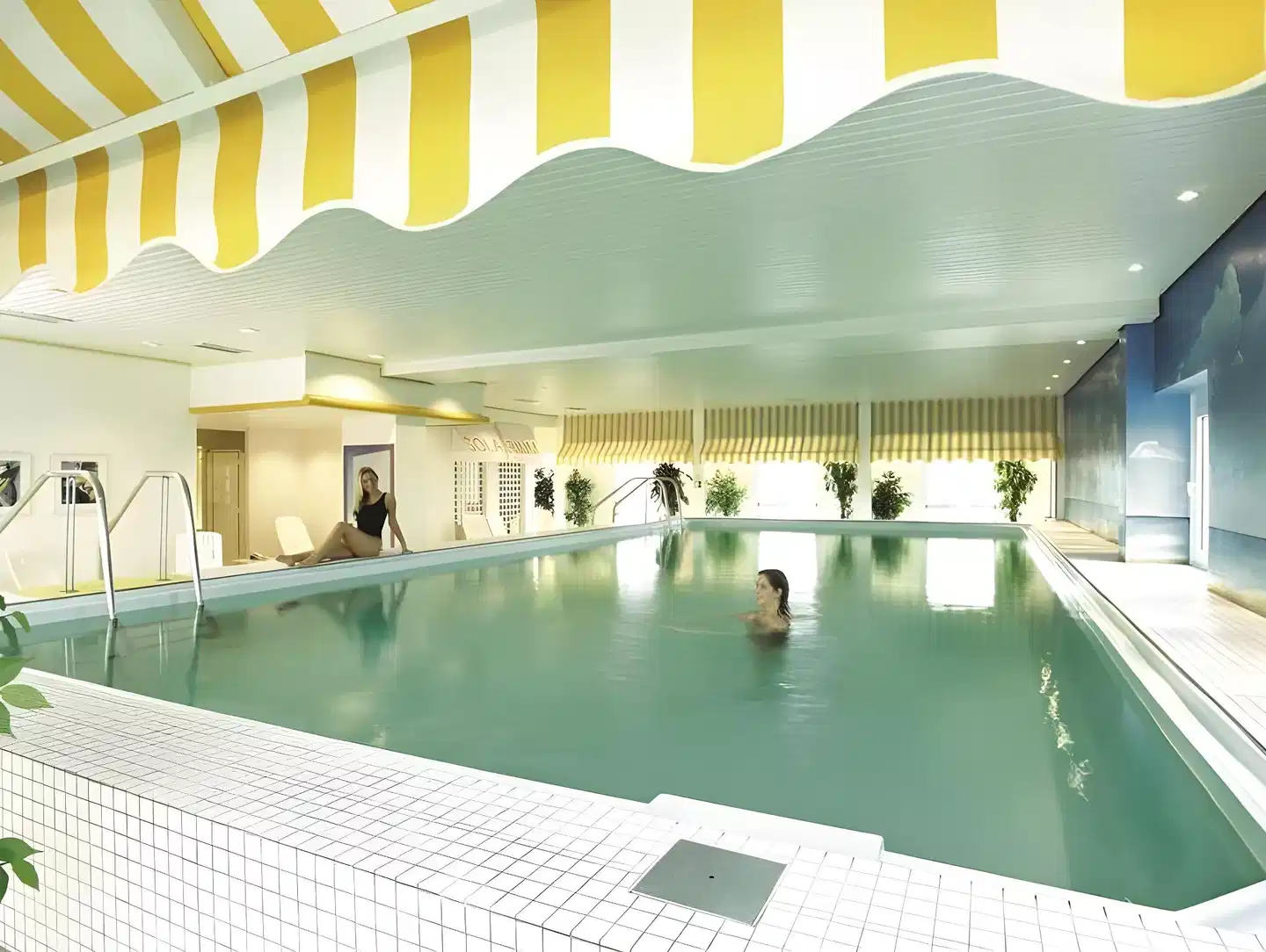 Best Western Premier Arosa Hotel Hallenbad