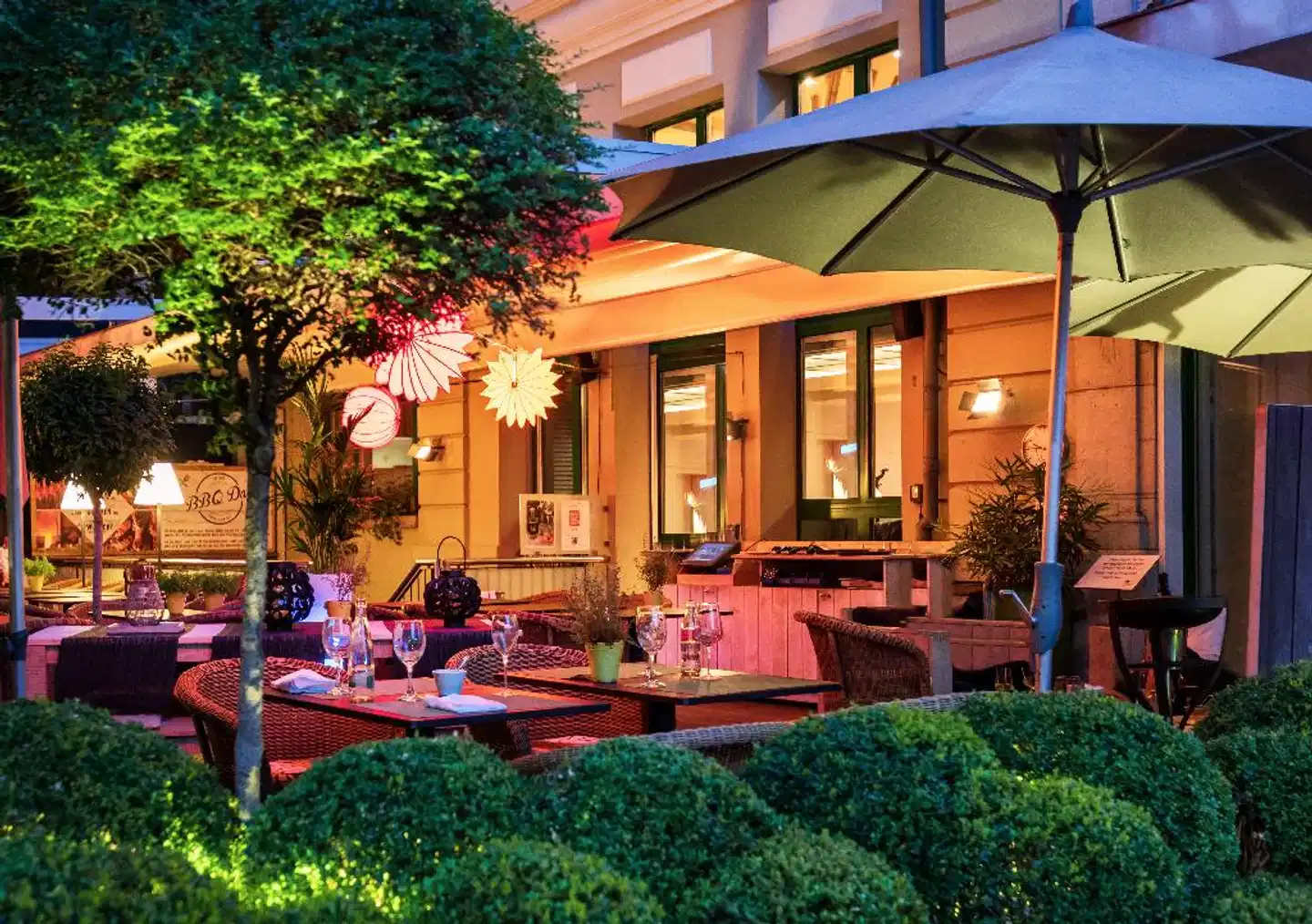 Central Plaza Aussenansicht