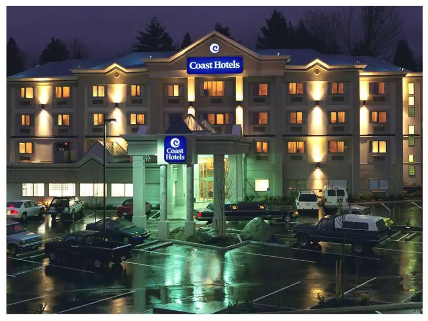 Coast Abbotsford Hotel & Suites Aussenansicht