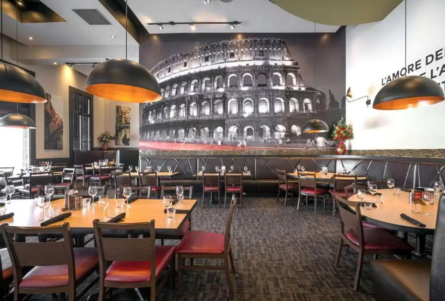 Acclaim Hotel Calgary Airport Bar