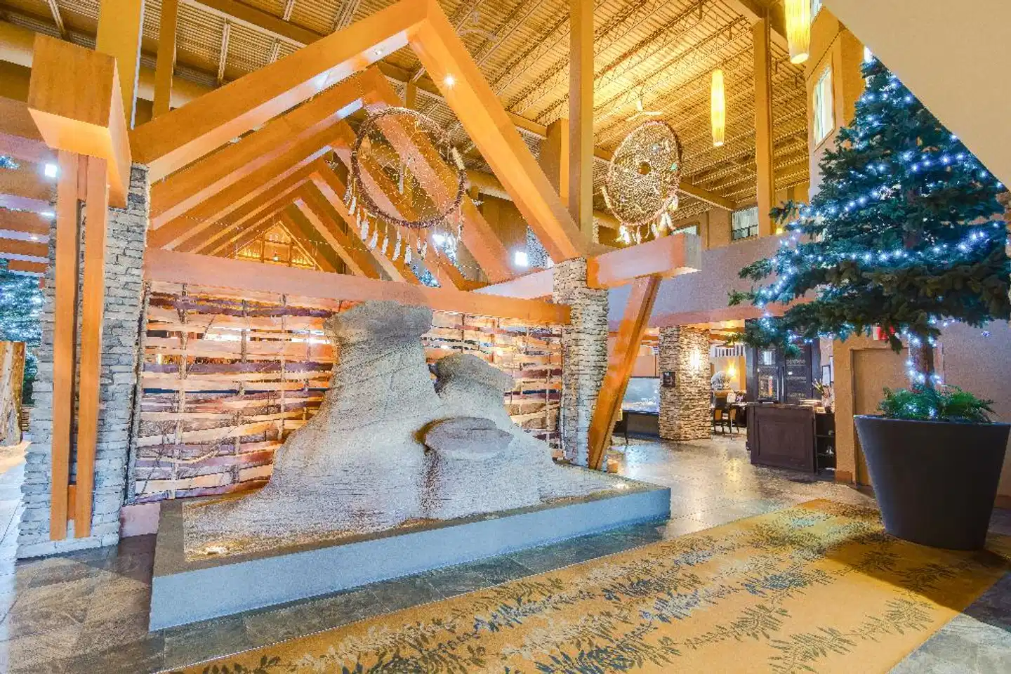 Sawridge Inn and Conference Centre Edmonton South Lobby