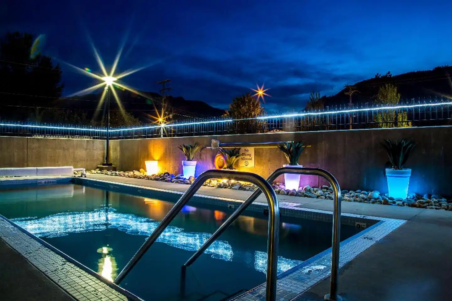 Best Western Plus Revelstoke Pool