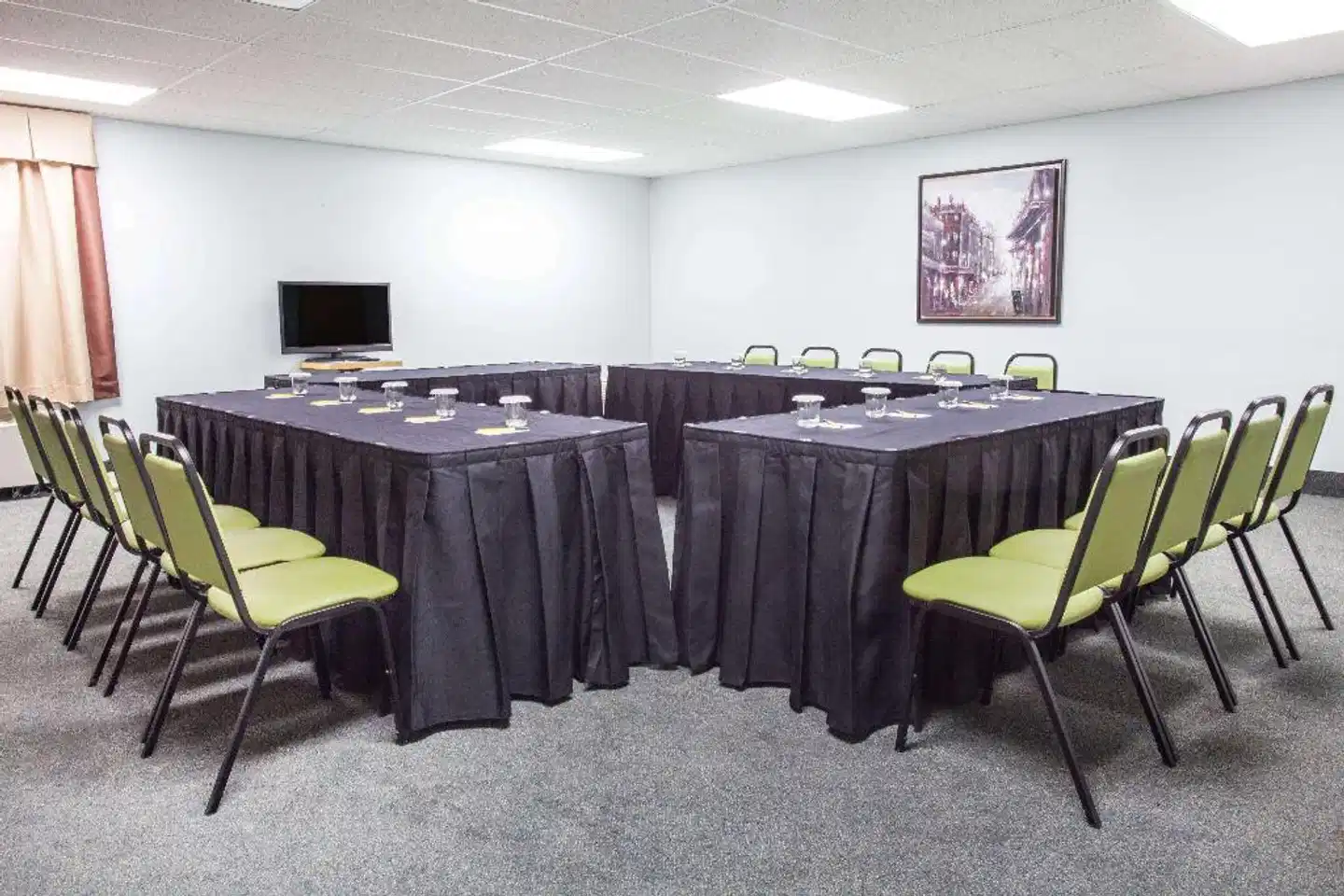 Super 8 by Wyndham Kindersley Konferenz