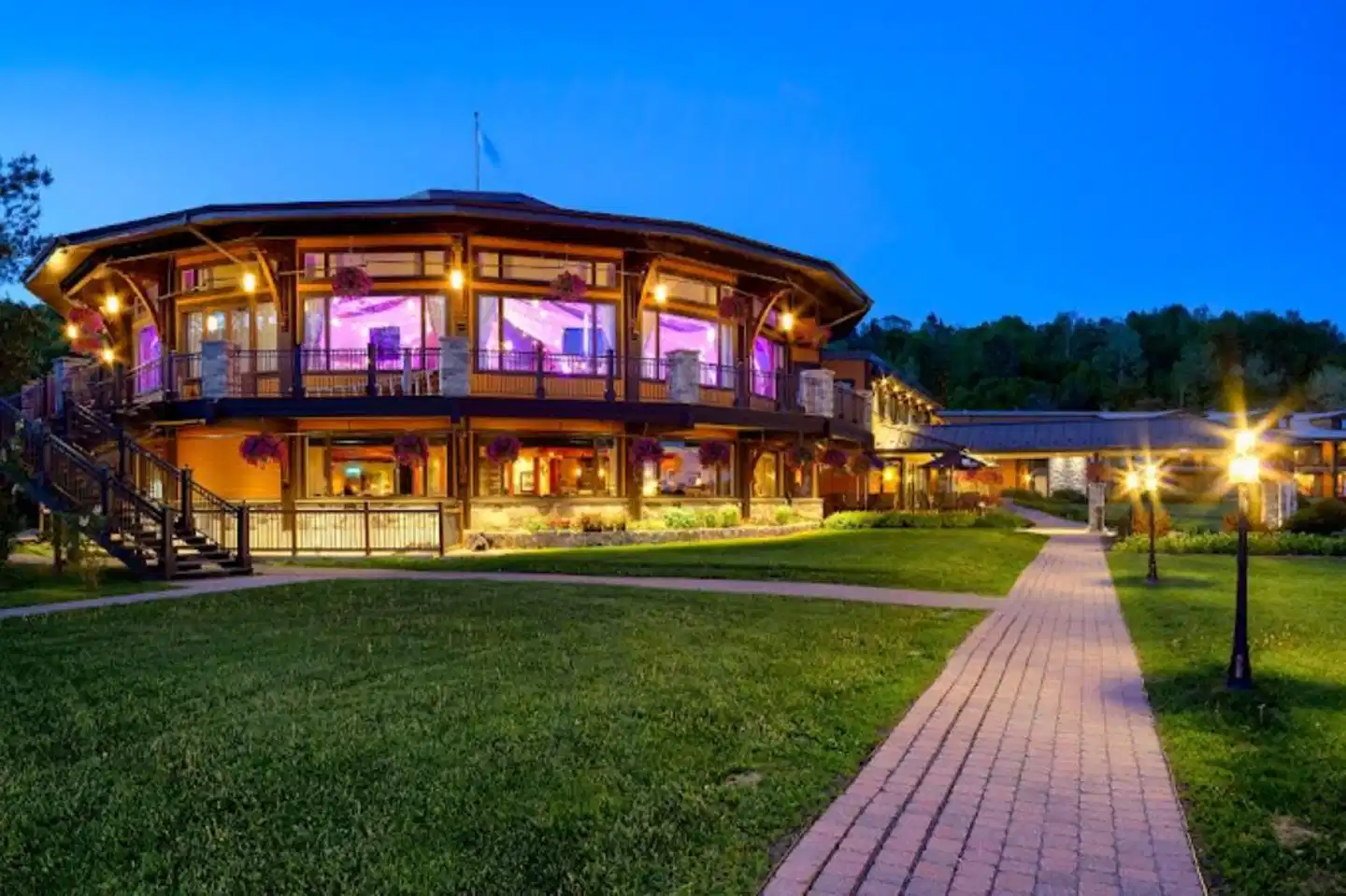 Le Manoir Du Lac DeLage Aussenansicht