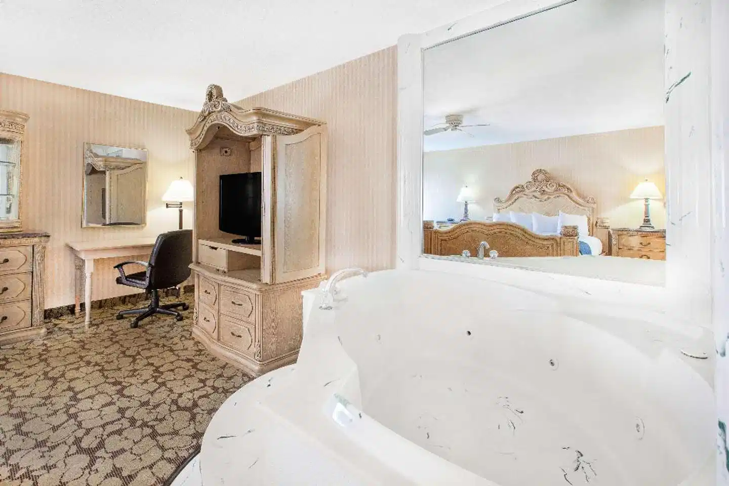 Baymont by Wyndham Flint Badezimmer