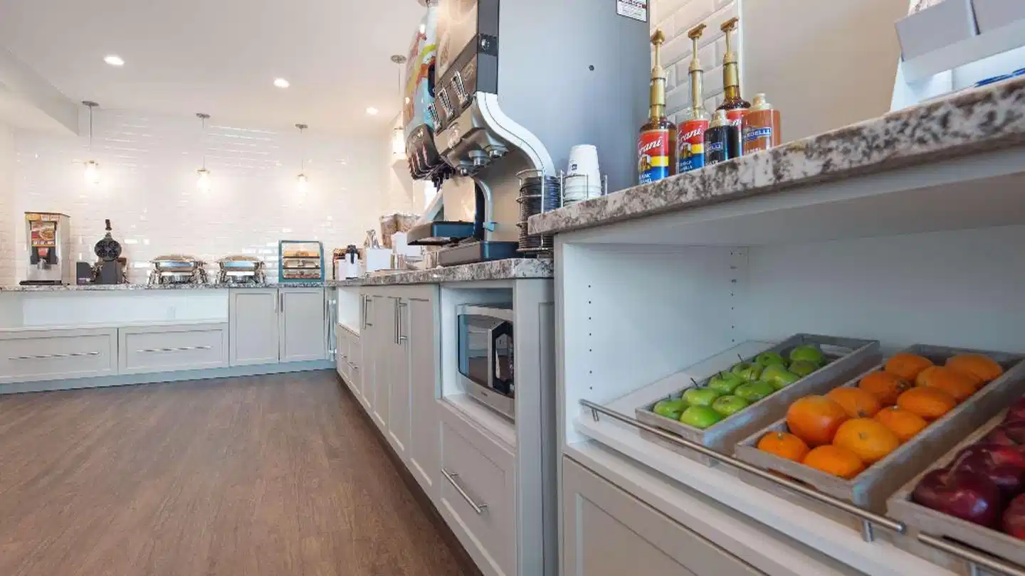 Best Western Woodland Hills Inn Restaurant