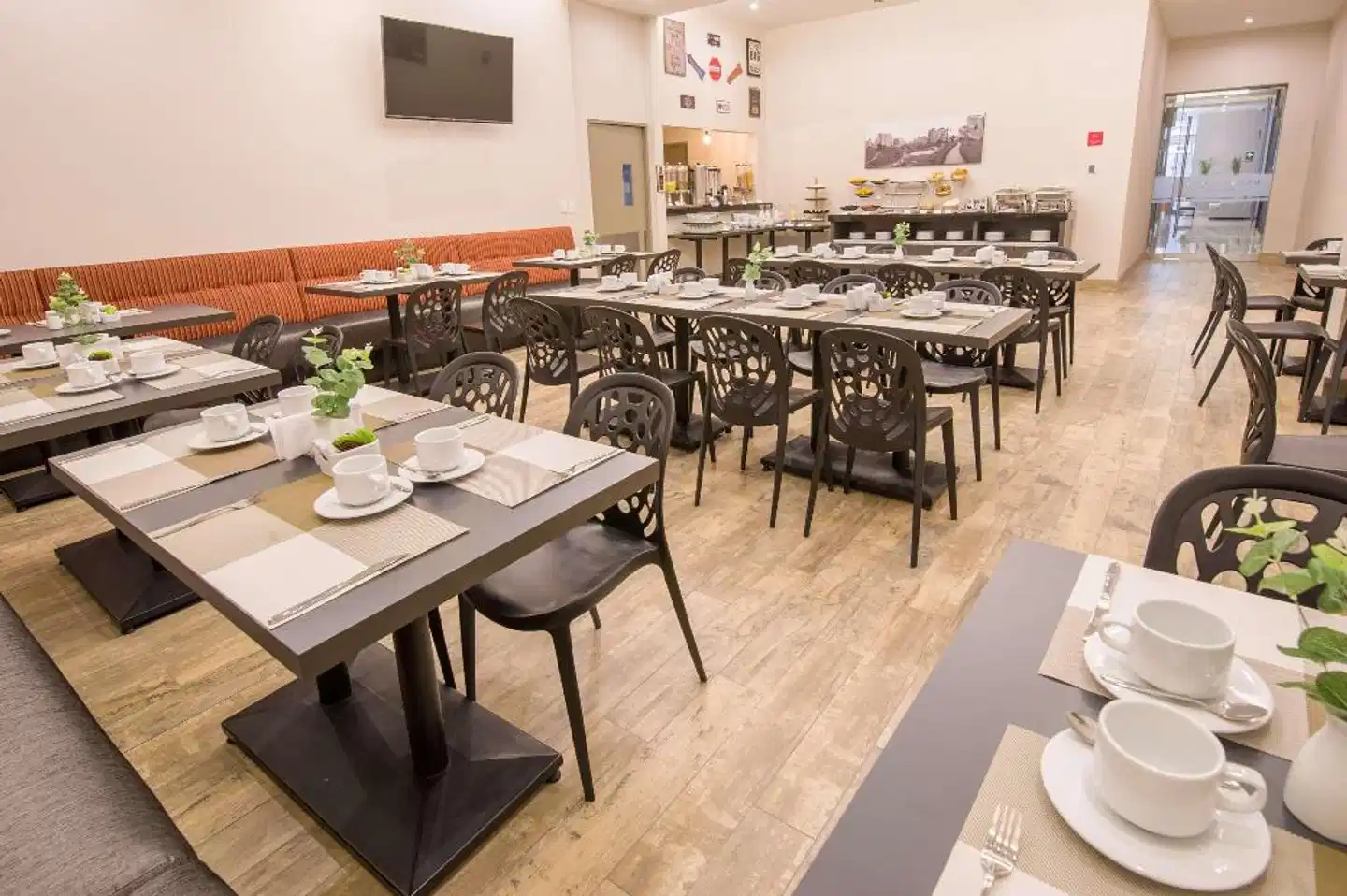 Best Western Plus Posada Royale Hotel & Suites Restaurant