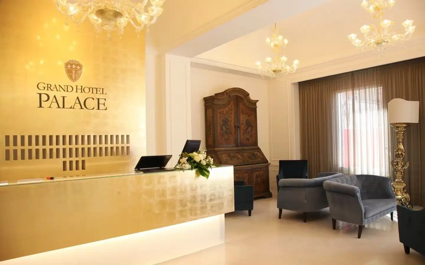 Grand Hotel Palace Lobby