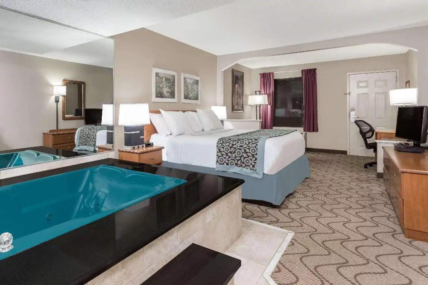 Days Inn by Wyndham Elberton Lobby