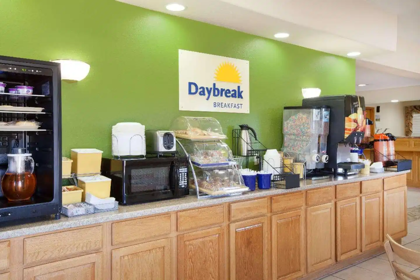 Days Inn by Wyndham Centerville Restaurant
