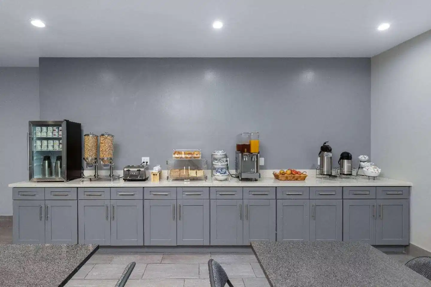 Super 8 by Wyndham San Francisco/Union Square Area Lobby