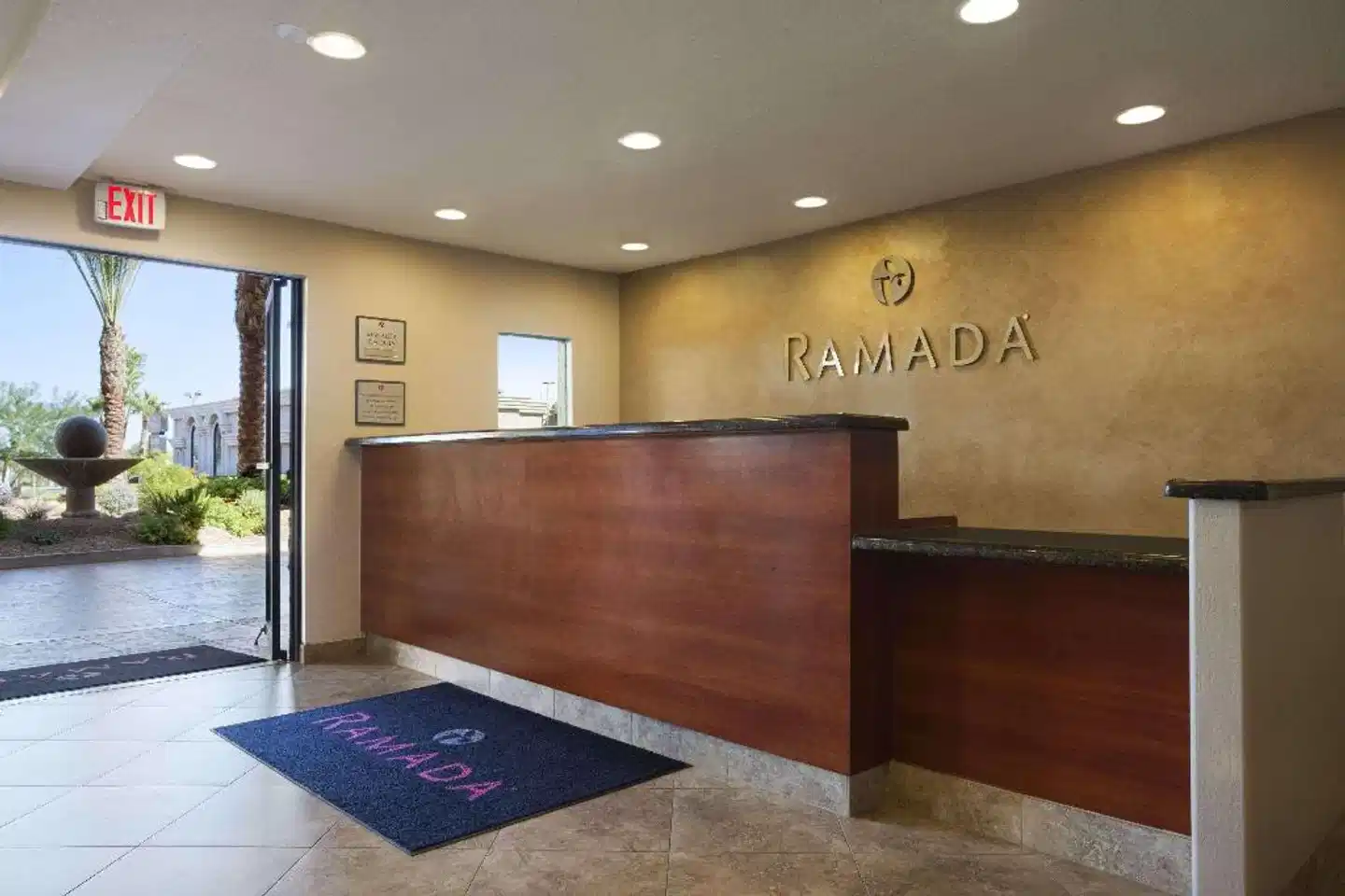 Ramada by Wyndham Tempe/At Arizona Mills Mall Lobby