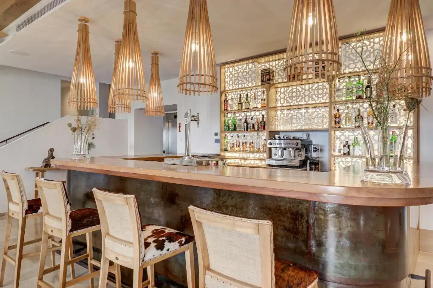 Hoposa Pollentia Bar