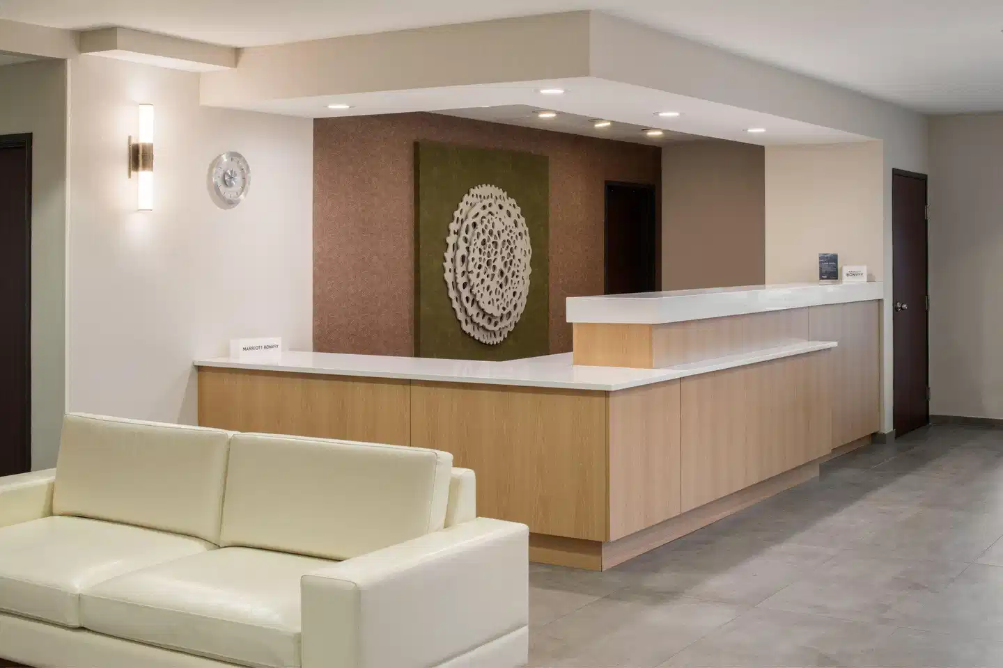 Fairfield Inn & Suites by Marriott Portland Airport Lobby
