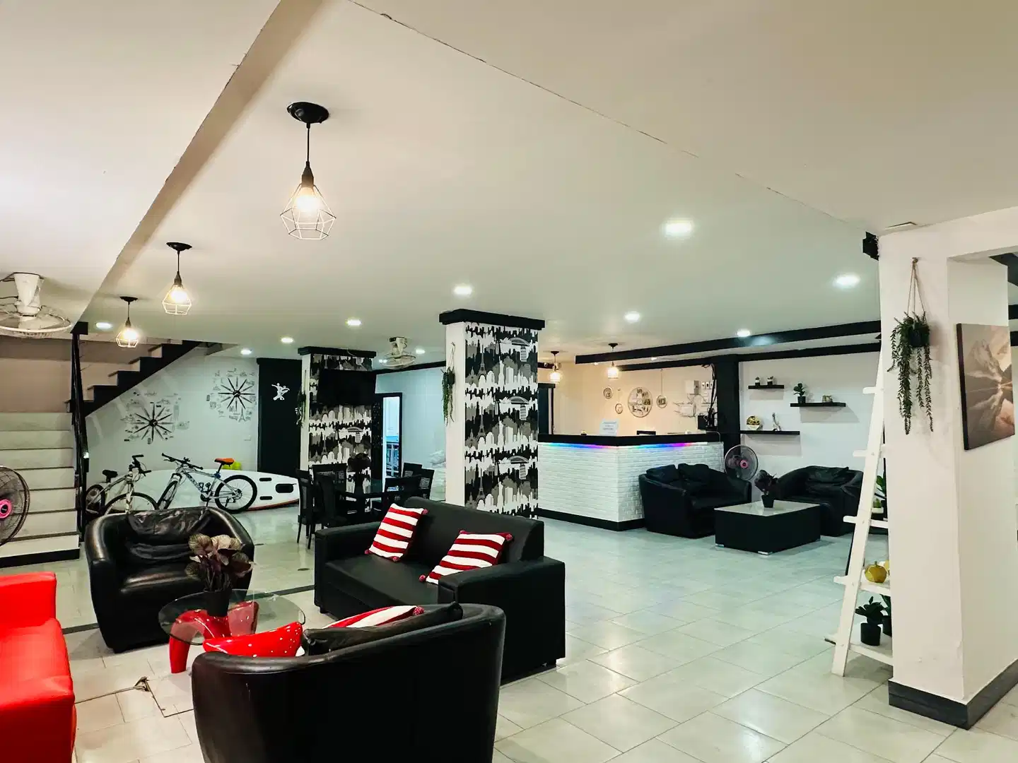 Long Beach Hotel Patong Sport und Entertainment