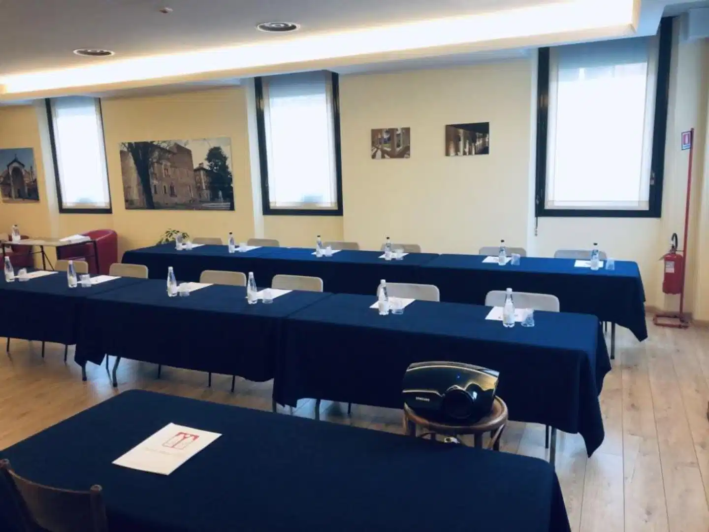 Nuovo Albergo Italia Konferenz