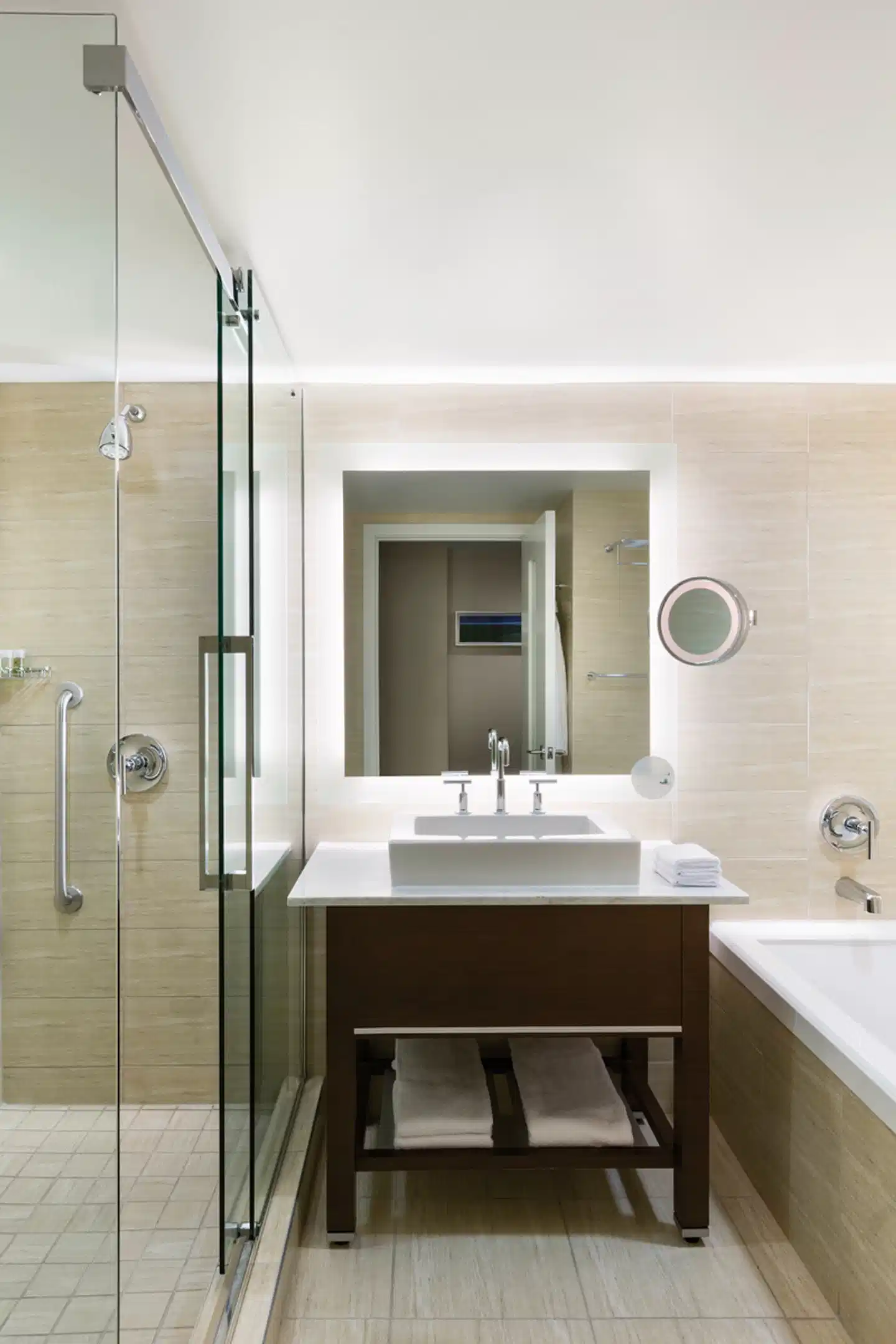 The Westin Wall Centre Vancouver Airport Badezimmer