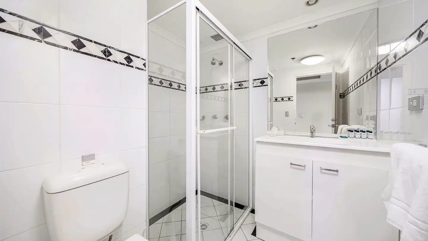 Oaks Sydney Castlereagh Suites Badezimmer