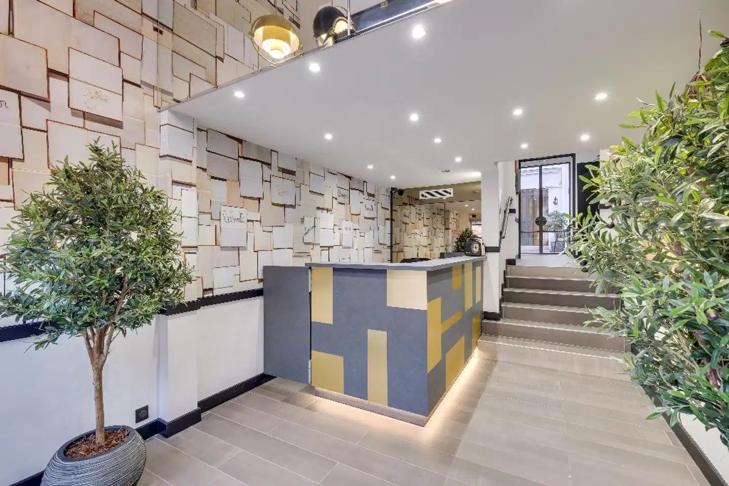 Hotel Lucien & Marinette Lobby