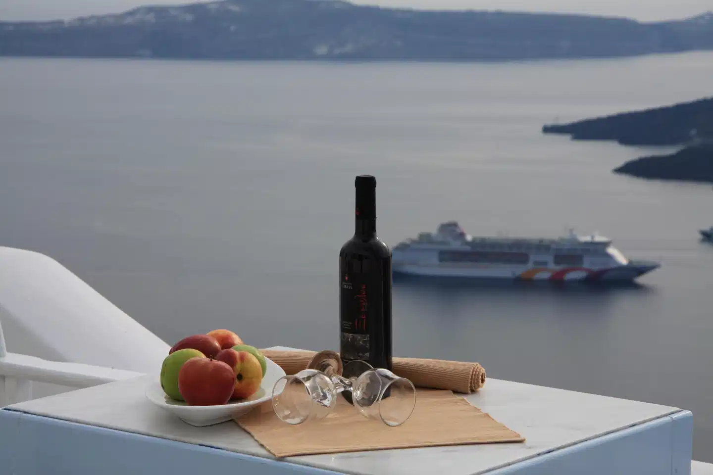 Manos Small World Wellness