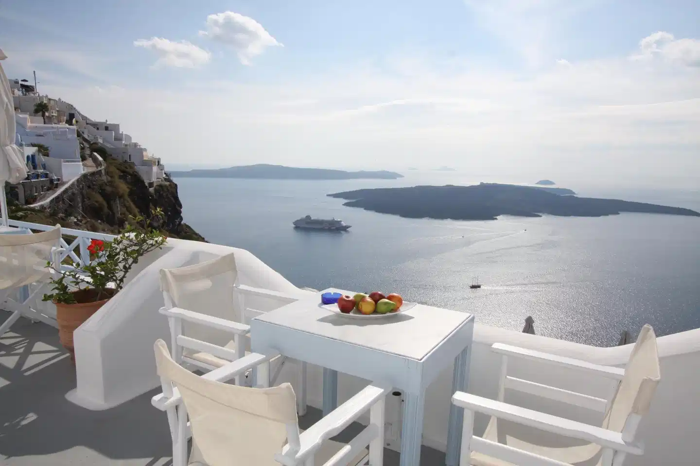 Manos Small World Terrasse