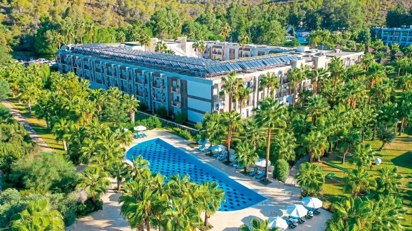 Crystal Green Bay Resort Aussenansicht