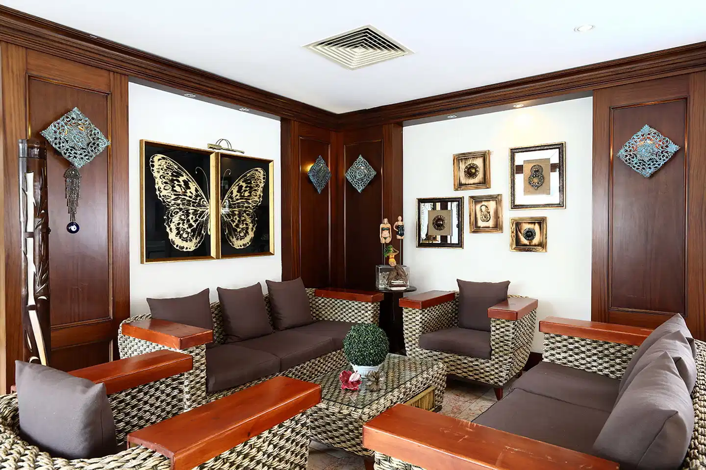 Cactus Fleur Beach Lobby