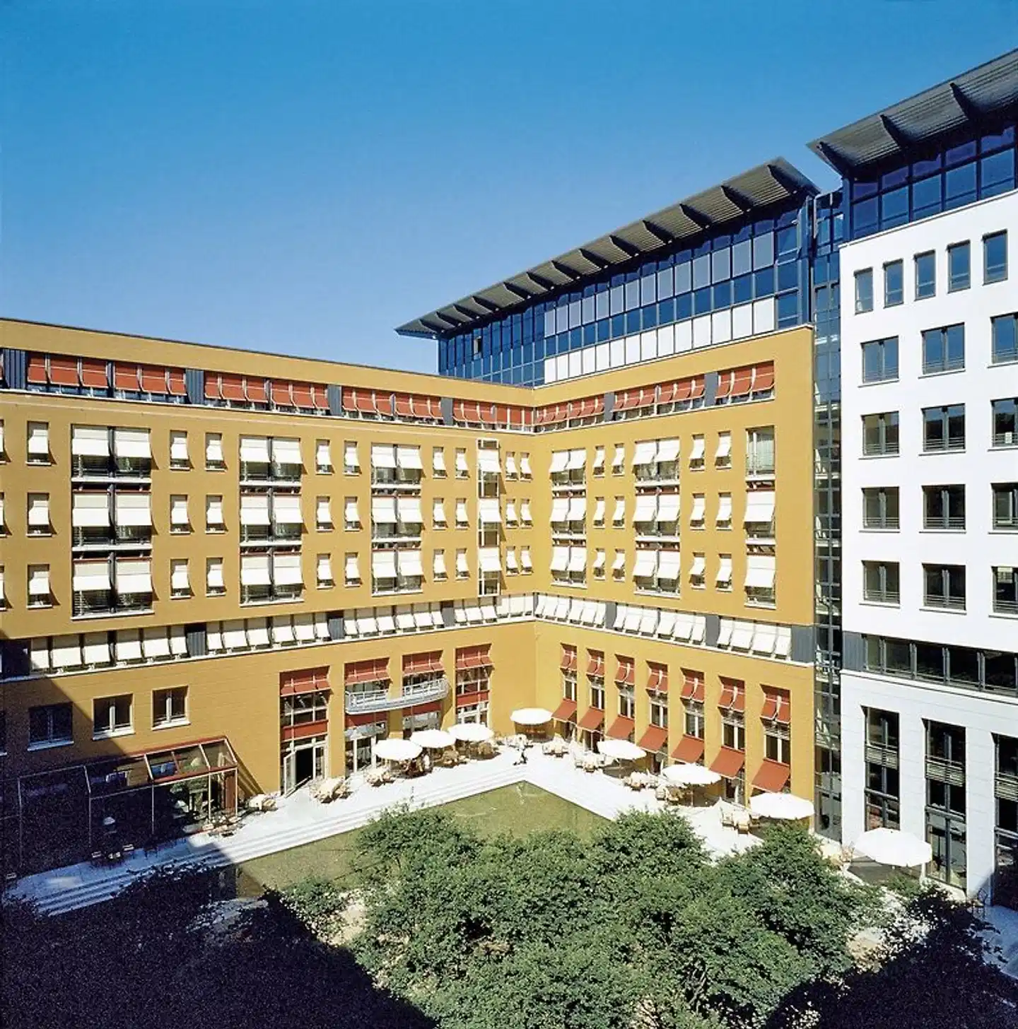 Hotel Elbflorenz Dresden Aussenansicht