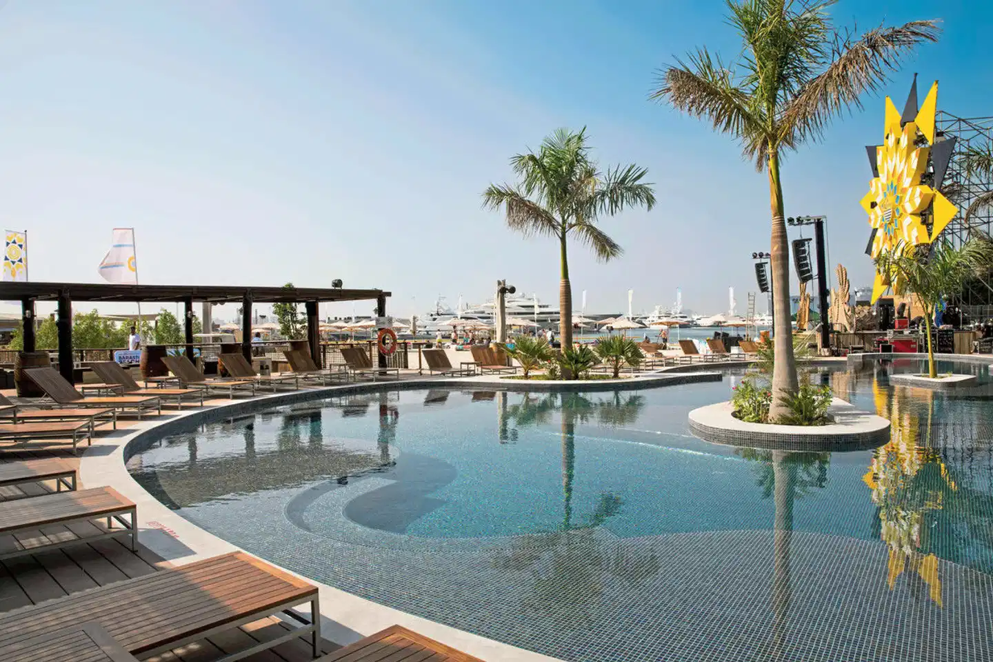 Le Meridien Mina Seyahi Beach Resort & Waterpark Pool