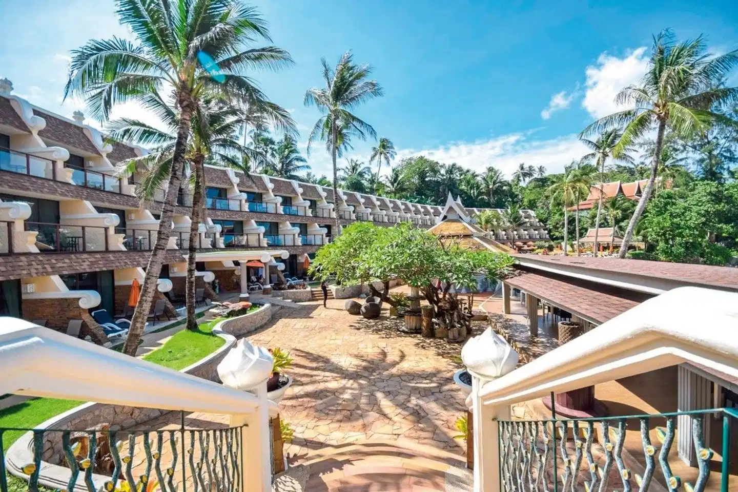 Beyond Resort Karon Terrasse