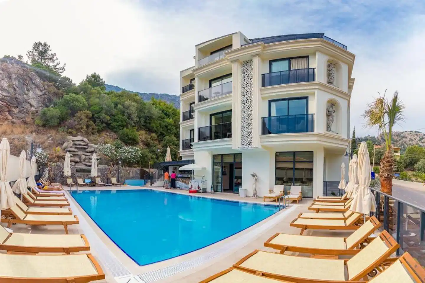 Amossia Elite Hotel Pool