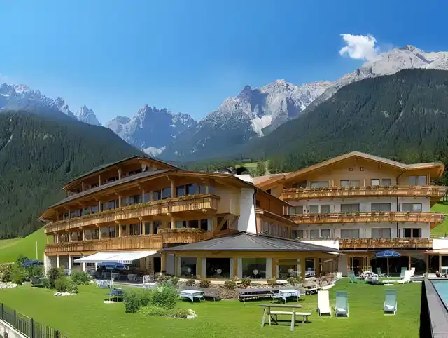 Berghotel - Sexten Aussenansicht