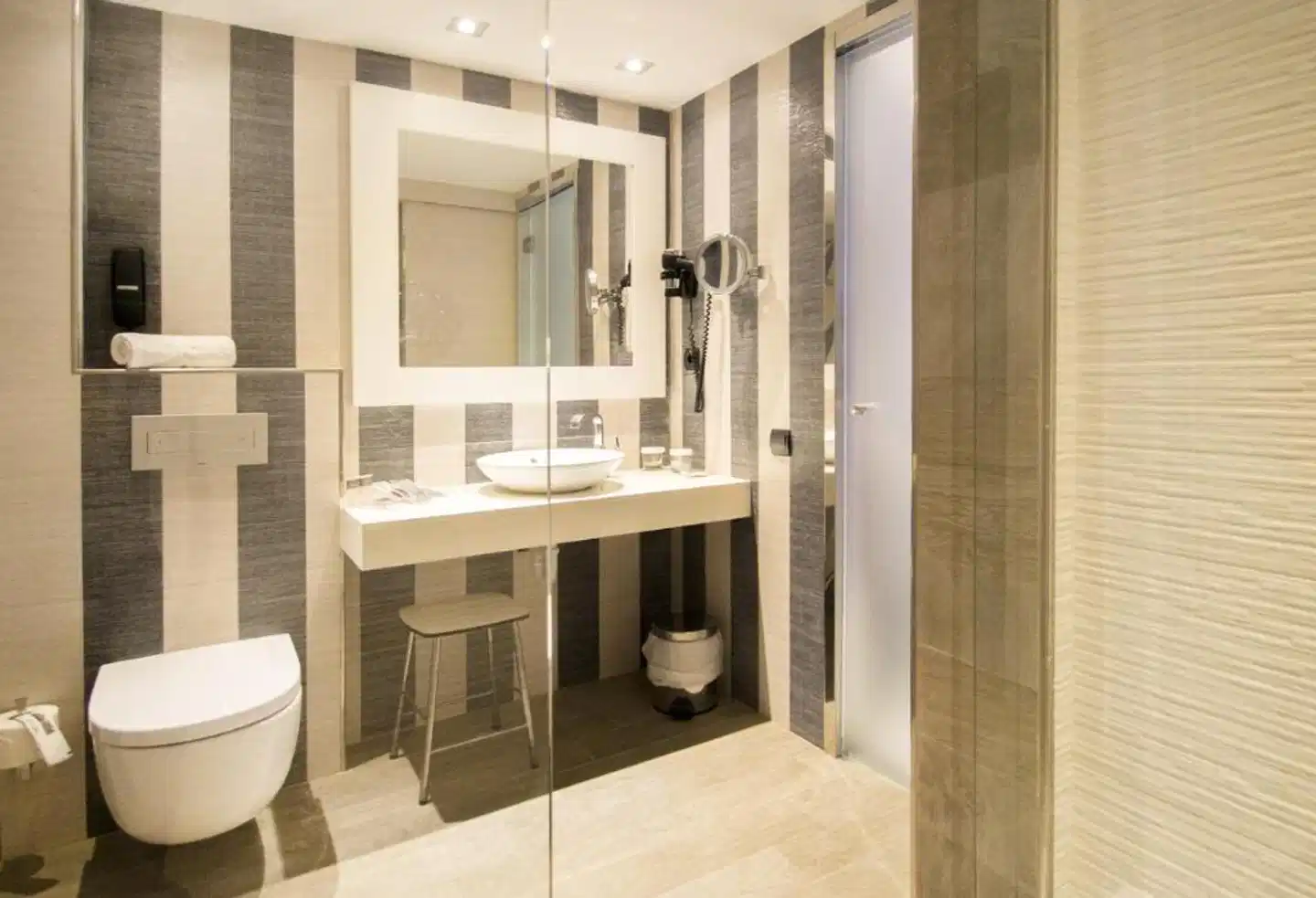 Catalonia del Mar Badezimmer