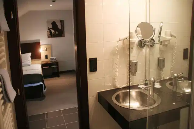 Schiller 5 Badezimmer