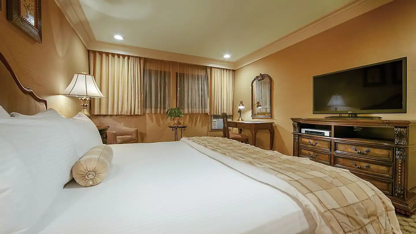 Best Western Plus Sunset Plaza Hotel Wohnbeispiel