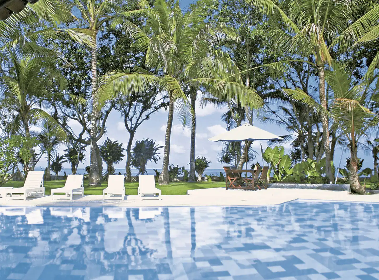 Legong Keraton Beach Resort Pool