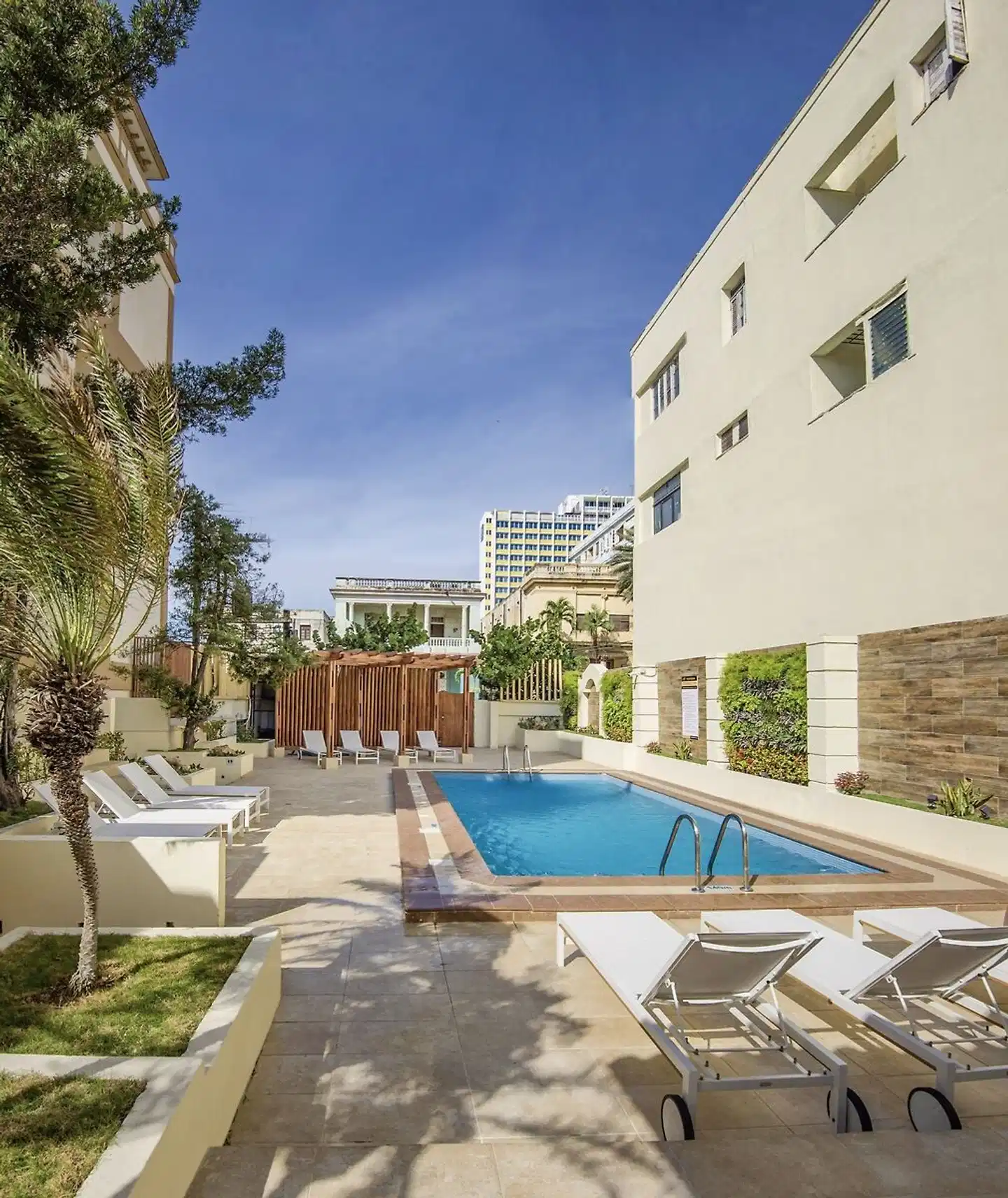 NH Collection Victoria La Habana Pool