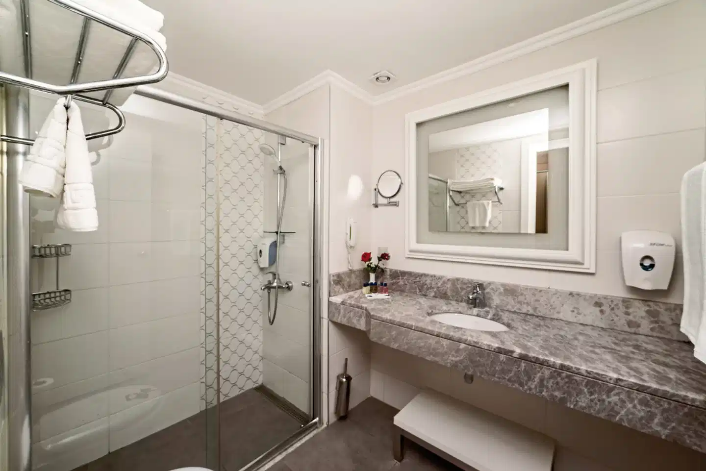 Seamelia Beach Resort & Spa Badezimmer