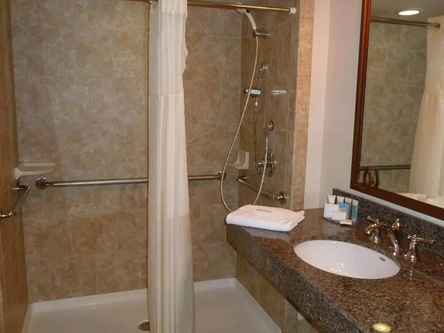 Best Western Outlaw Inn Badezimmer