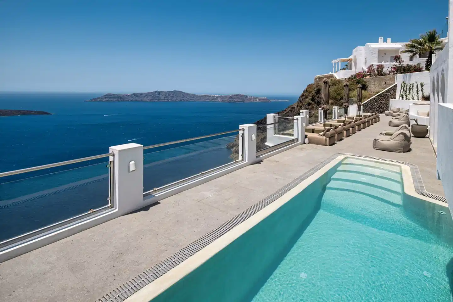 Ira Hotel & Spa Pool