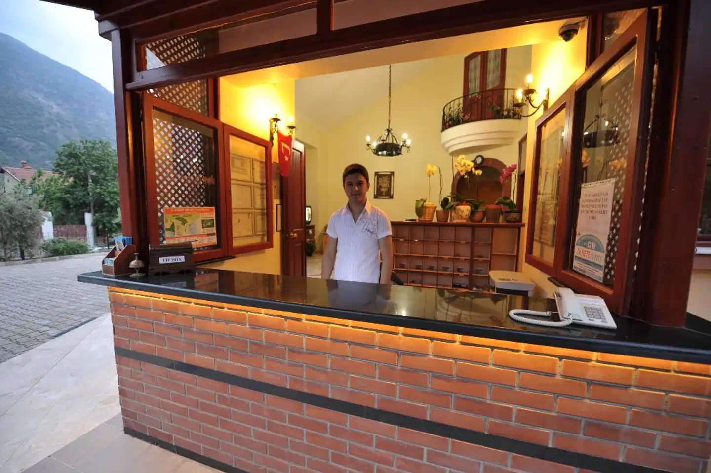 Belcehan Beach Lobby