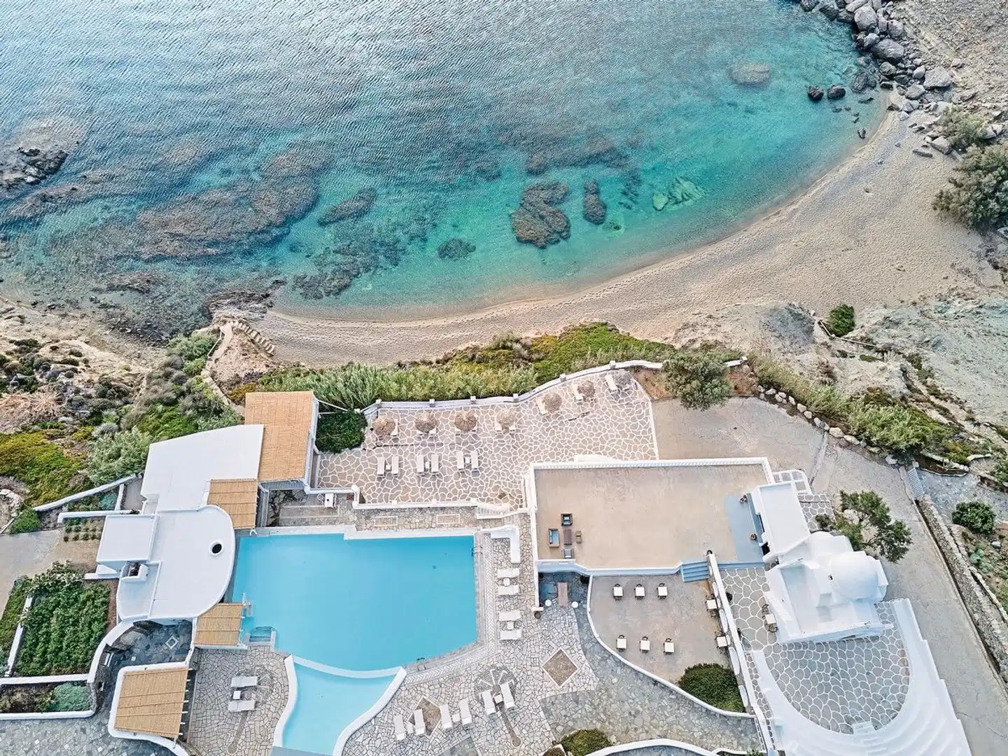 Mykonos Lolita a Grecotel Resort to Live Pool