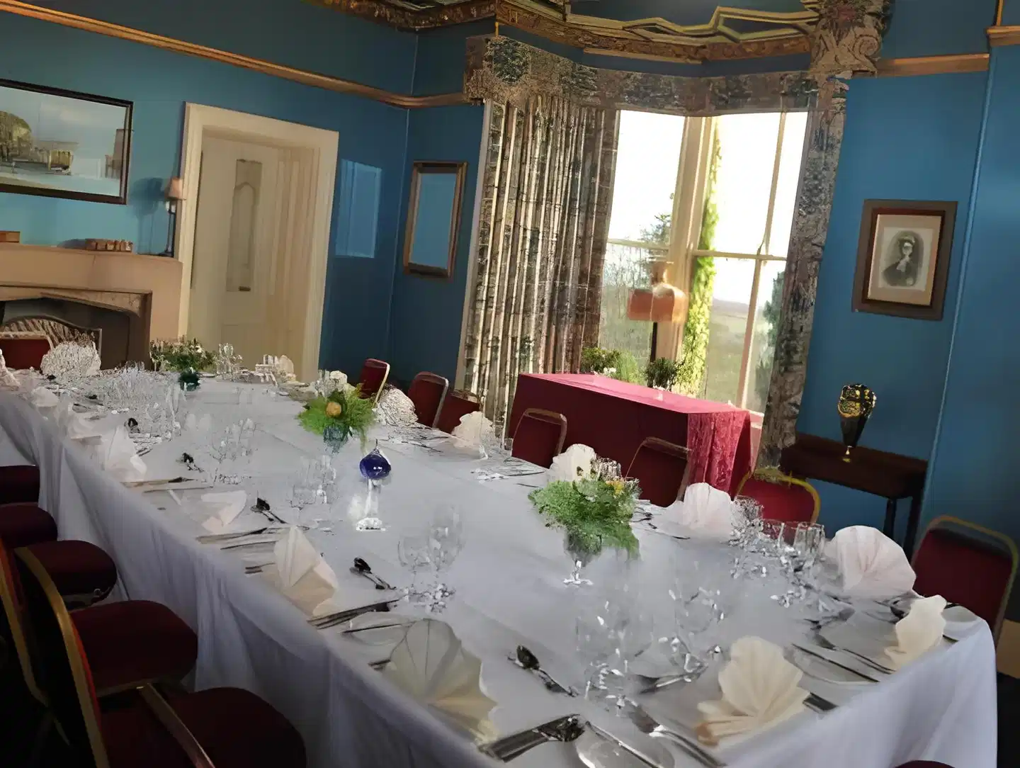 Lands of Loyal Restaurant