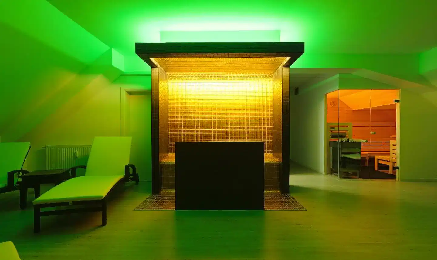 V8 Hotel Classic Motorworld Region Stuttgart Wellness