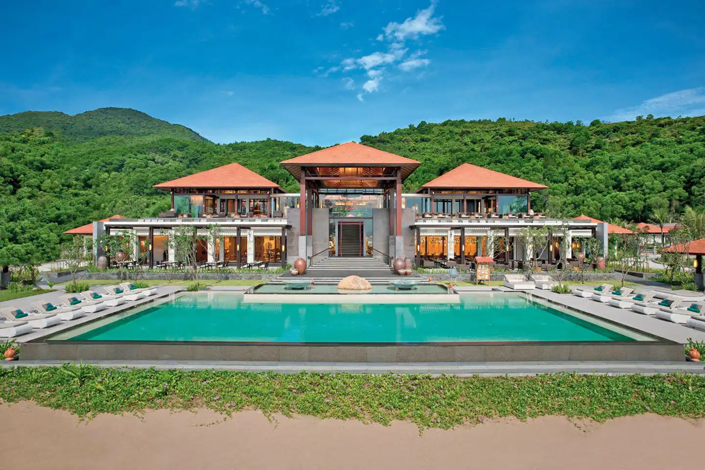 Banyan Tree Lang Co Aussenansicht