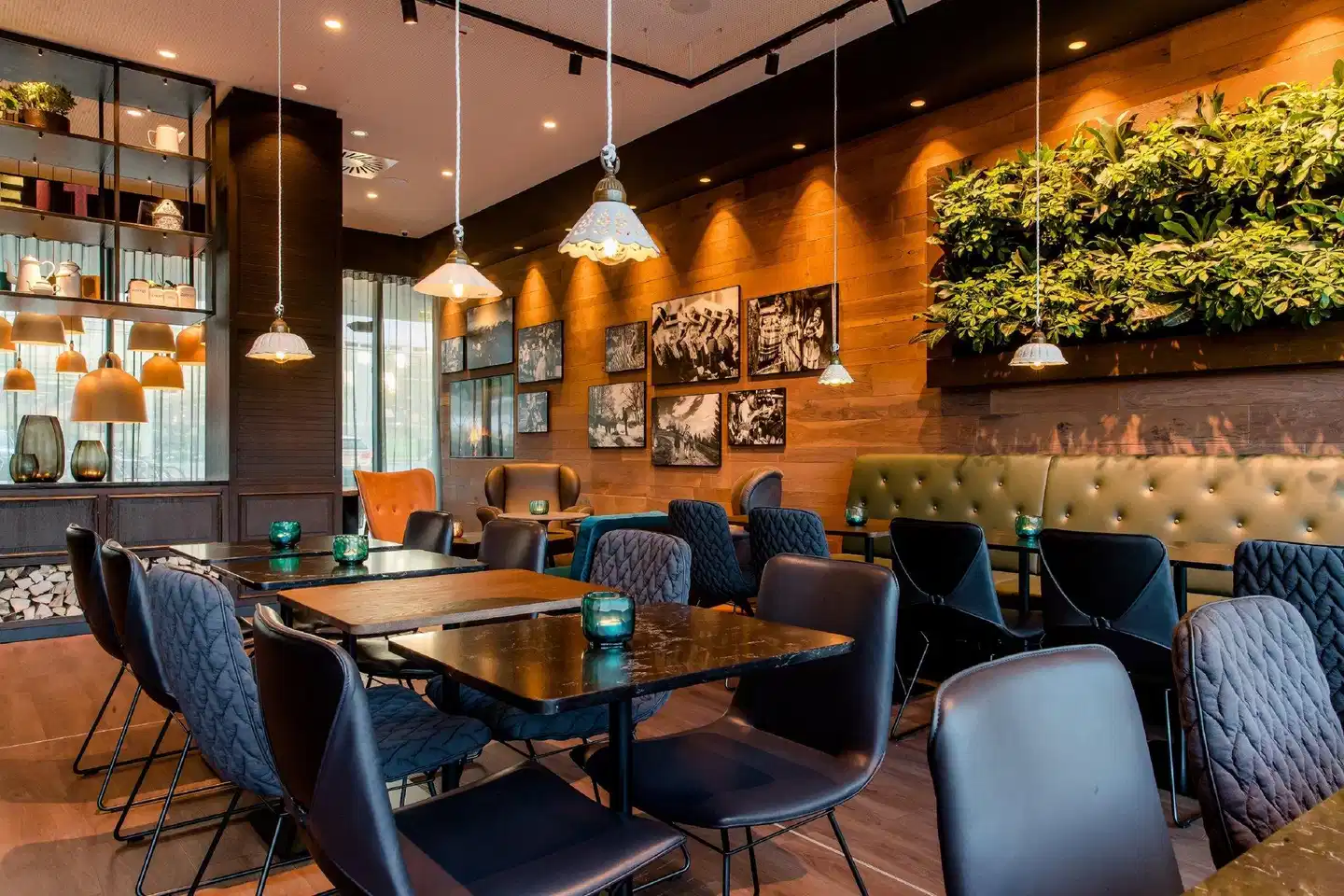 Motel One Salzburg-Süd Bar