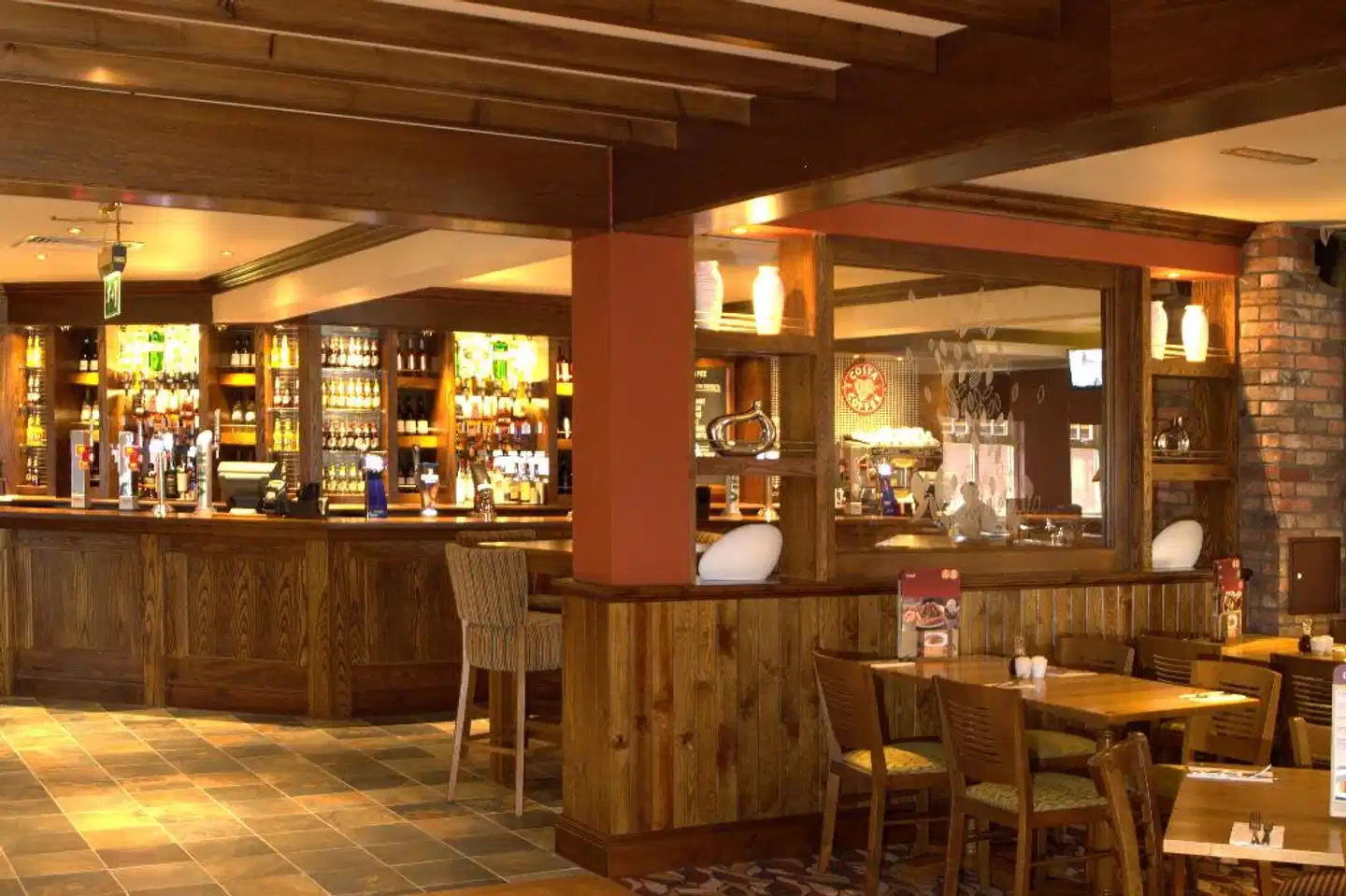 Premier Inn Dumbarton-loch Lomond Bar