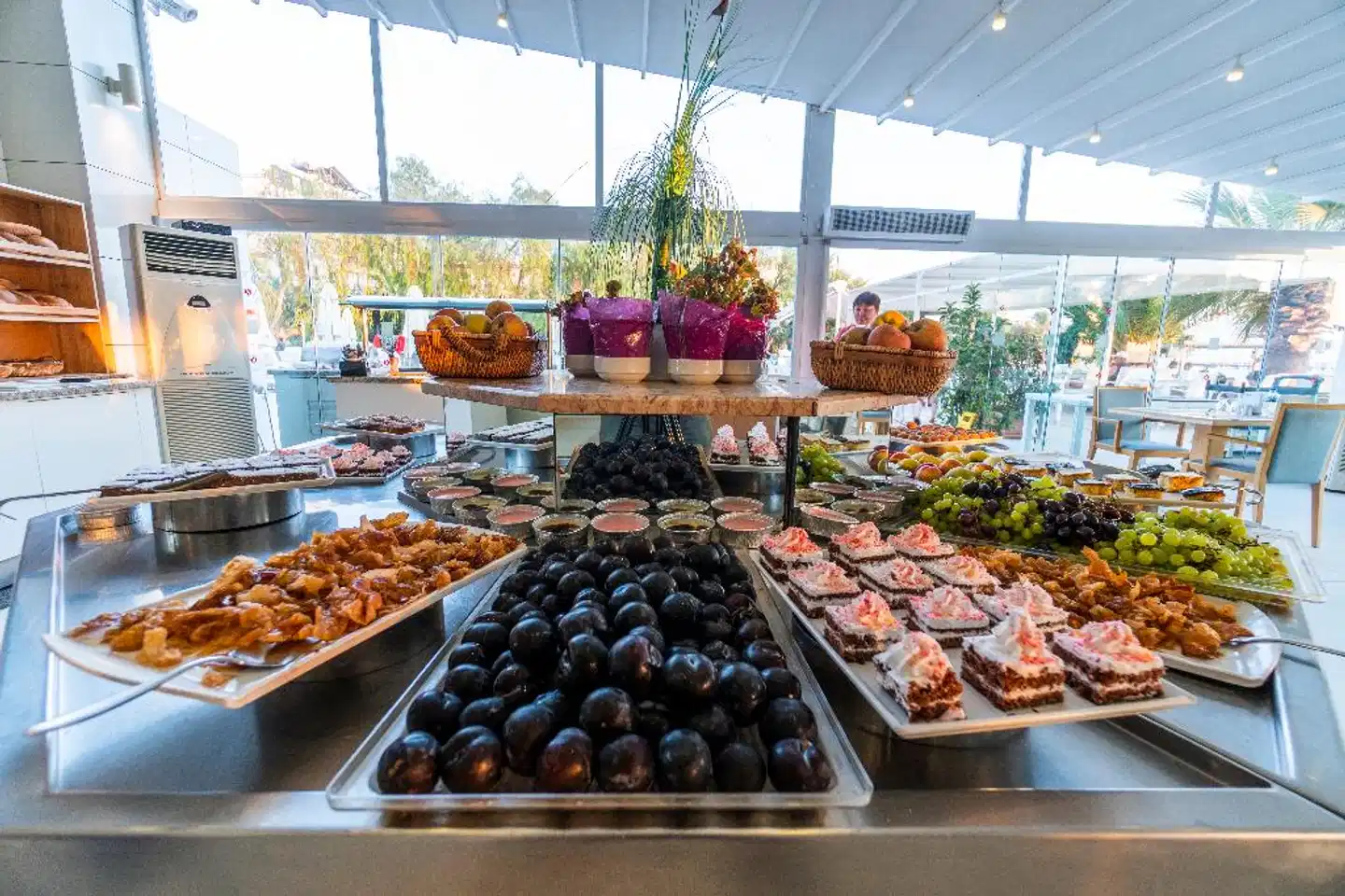 Dragut Point North Hotel - All Inclusive Restaurant